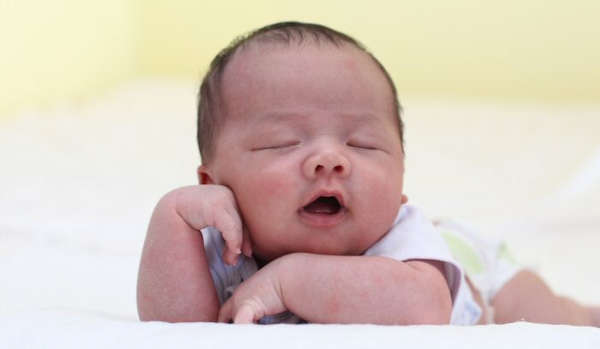 Claim a free Amazon baby box